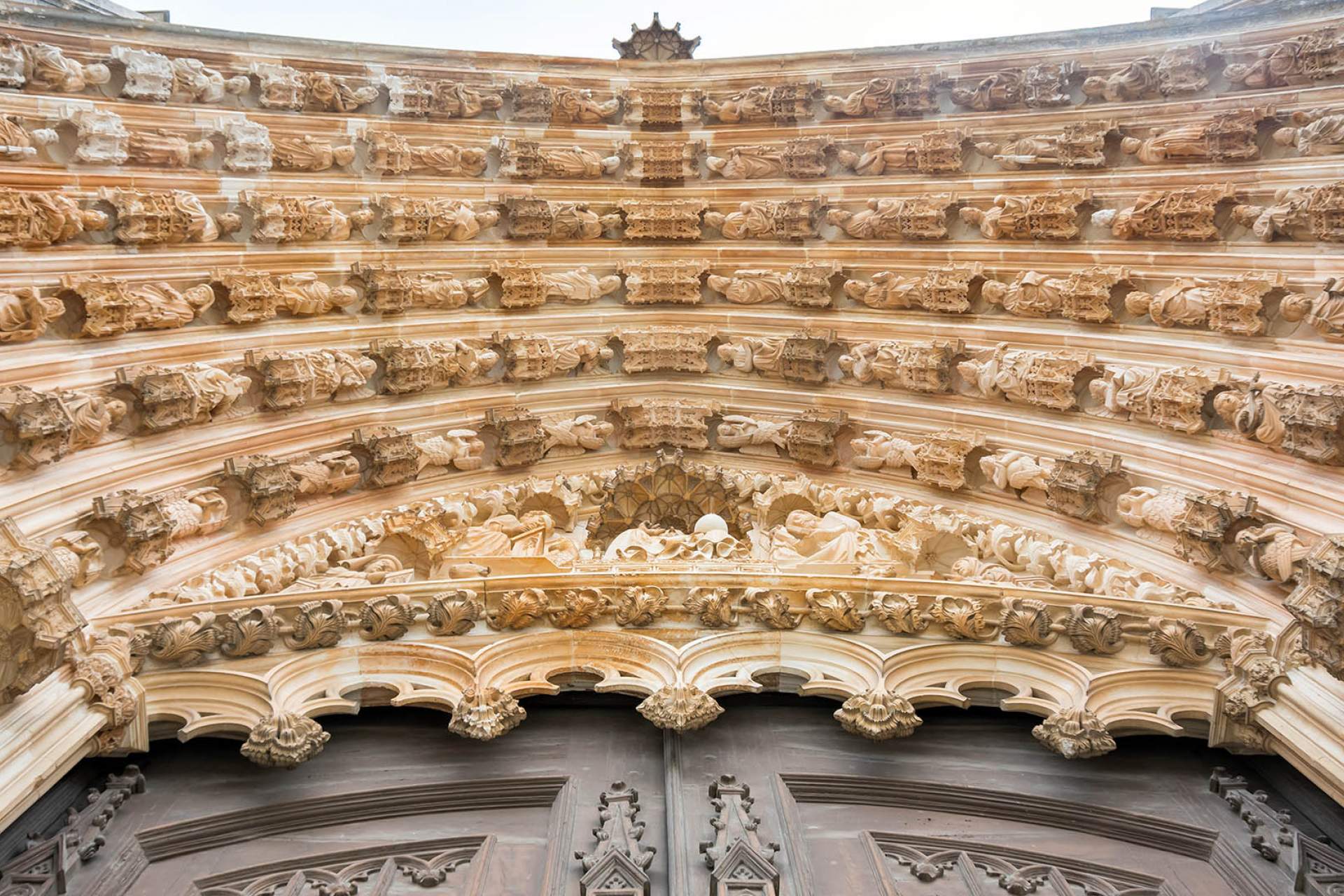 Detalle del portal principal del Monasterio de Batalha / Batalha