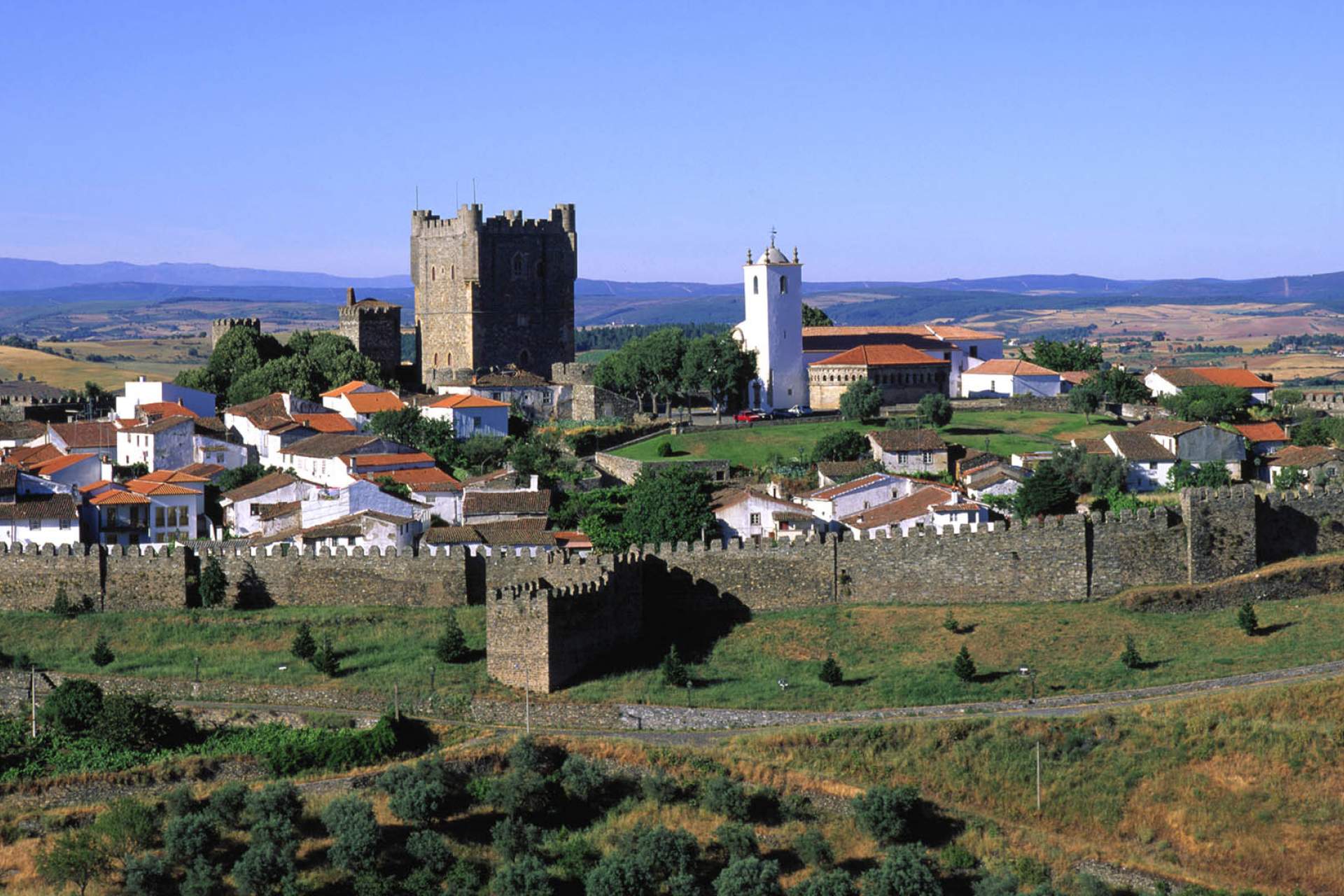 Paisaje del castillo de Braganza / Bragança / João Paulo
