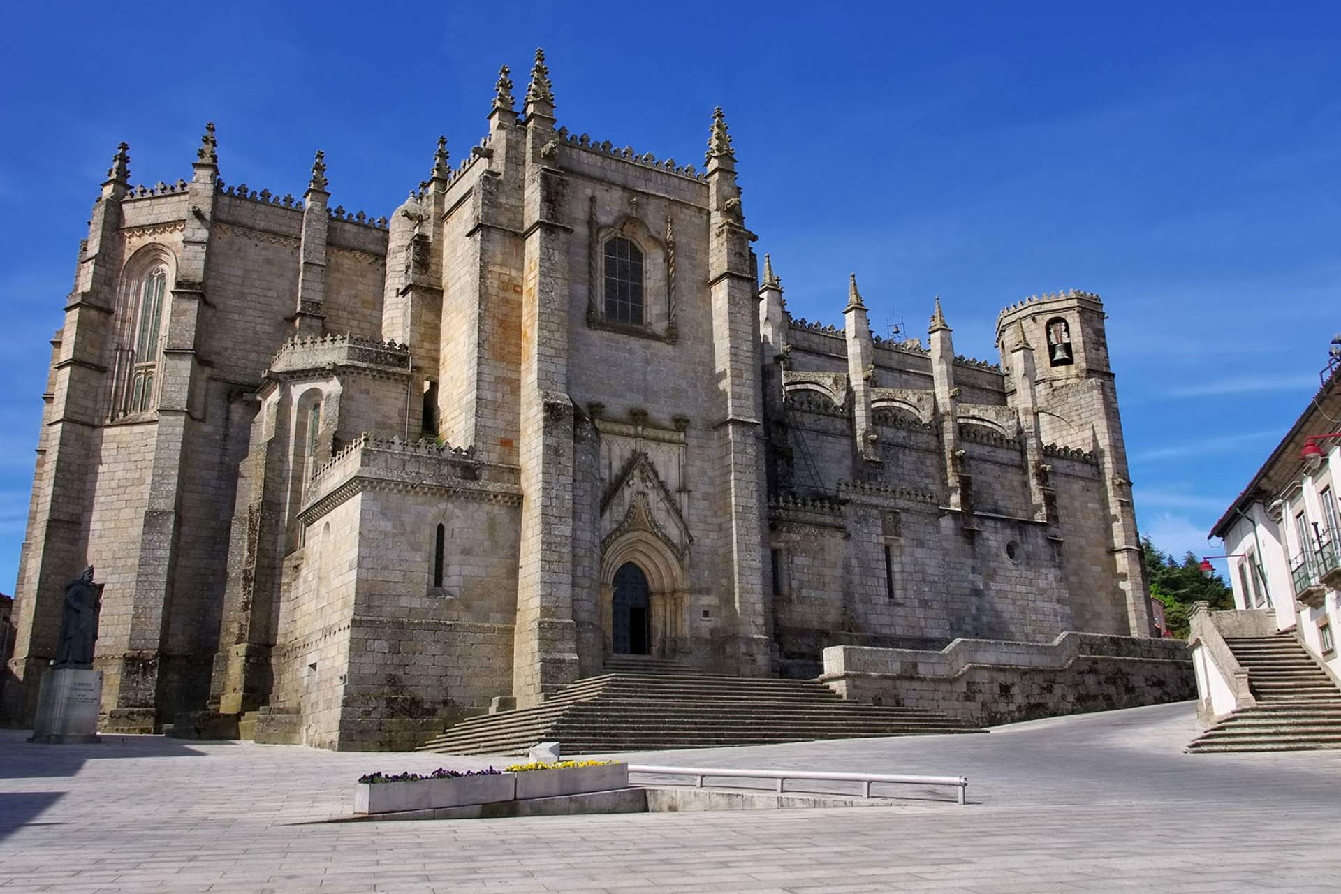 Catedral de Guarda / Guarda / Liane M_Shutterstock