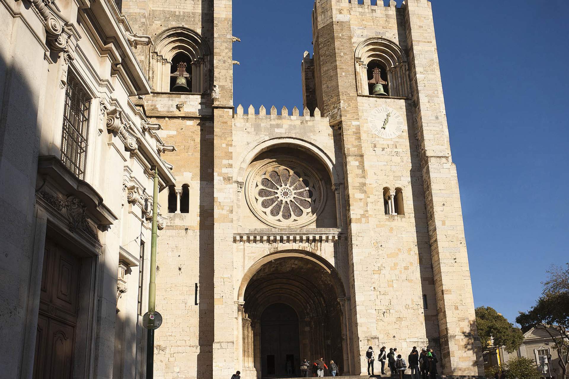 Facade of the Patriarchal Cathedral of Lisbon / Lisboa / João Henriques