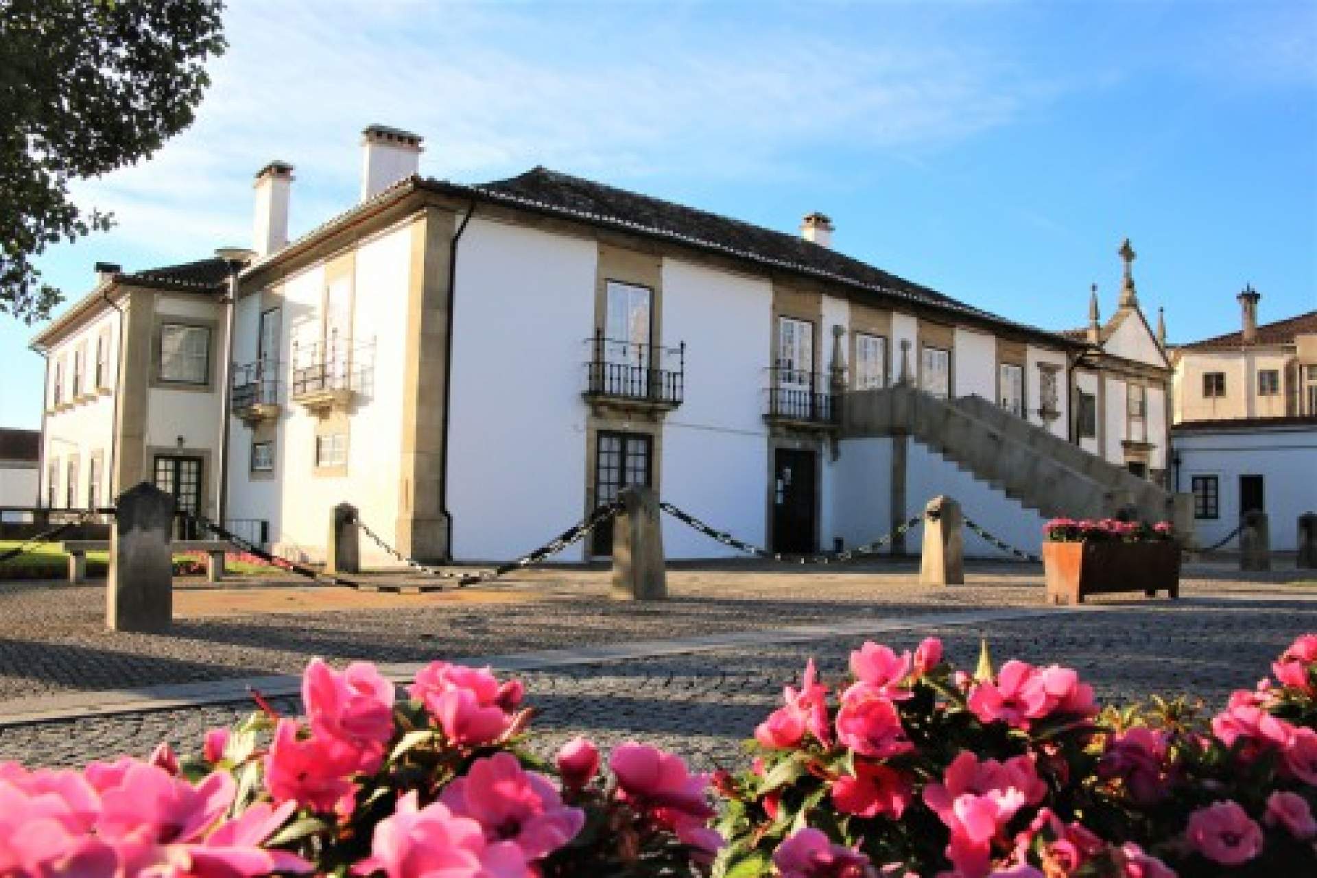 Iglesia de Santiago de Riba Ul / Oliveira de Azemeis / Câmara Municipal de Oliveira de Azemeis