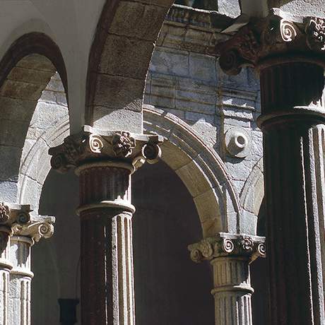 detalle del claustro de la Catedral de Viseu