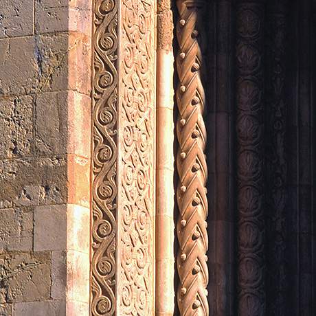 detalle del portal de la Catedral Vieja de Coímbra