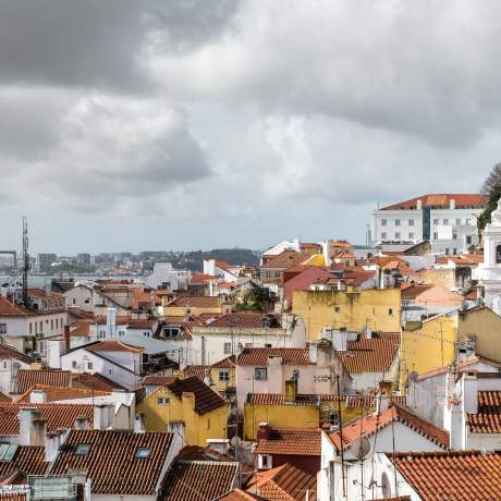 Vista de Alfama a partir do Miradouro de Santo Estevão 